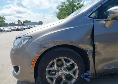 2017 Chrysler Pacifica Limited z USA, uszkodzony, nr VIN 2C4RC1GG9HR786079